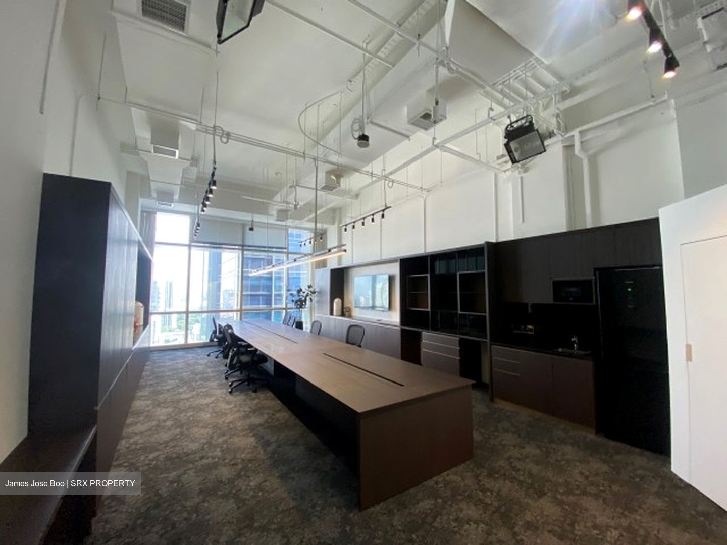 Sbf Center (D1), Office #553940231